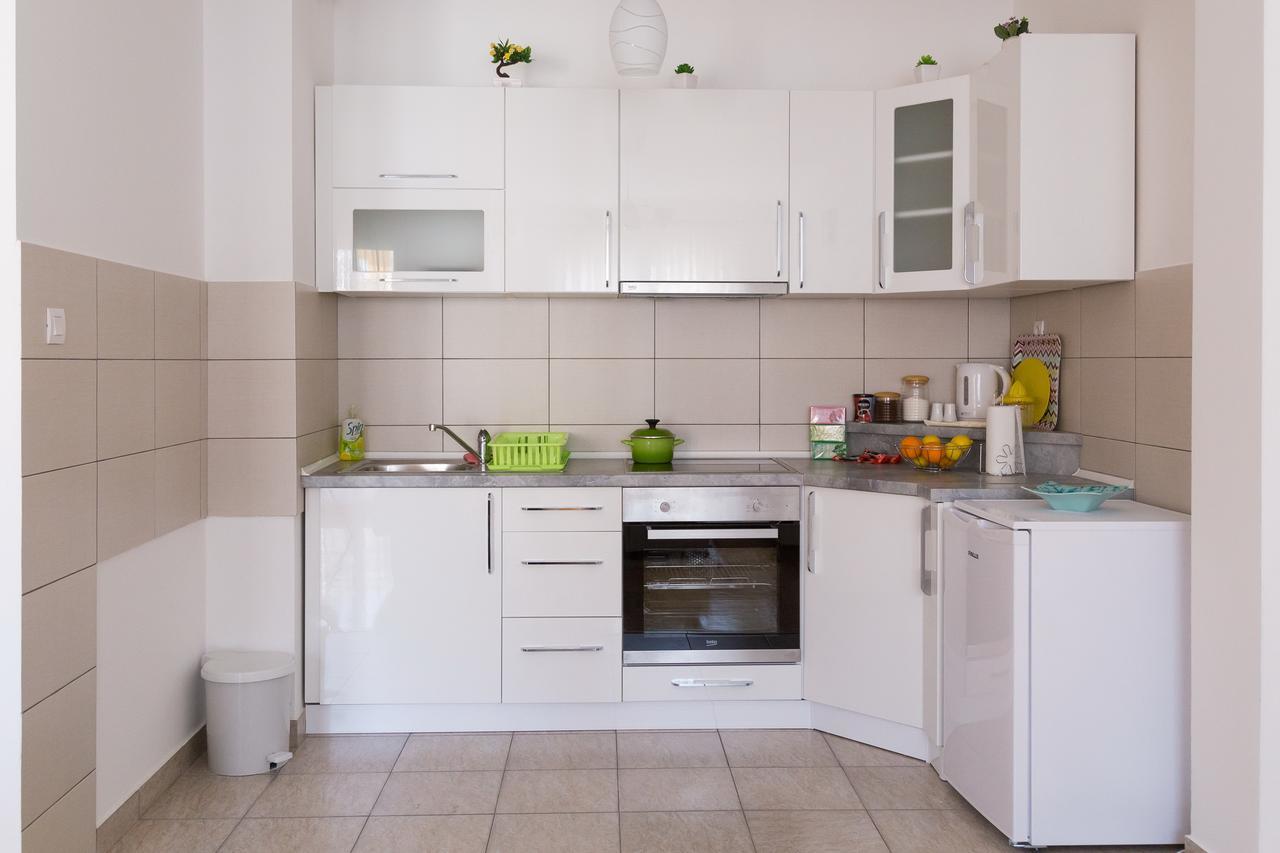 Apartmans Centar トレビニエ エクステリア 写真